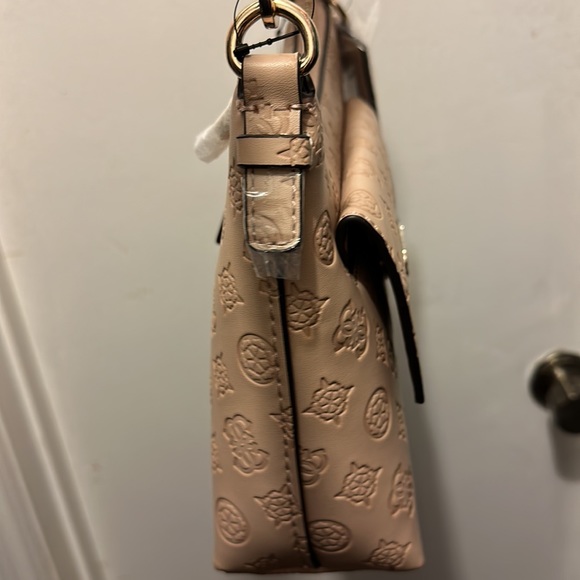 NWT GUESS Sirrah Top Zip Shoulder Bag👜 - Picture 4 of 4
